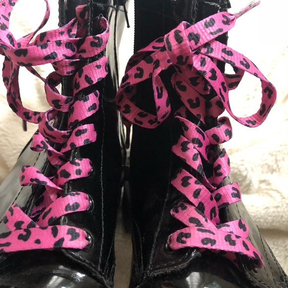 Black patent faux leather combat boots W6 grunge rocker moto cutesy shiny cute - Picture 3 of 8
